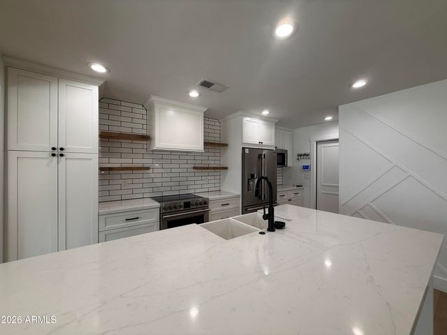 1363 W LOS LAGOS Vista, Mesa, AZ 85202