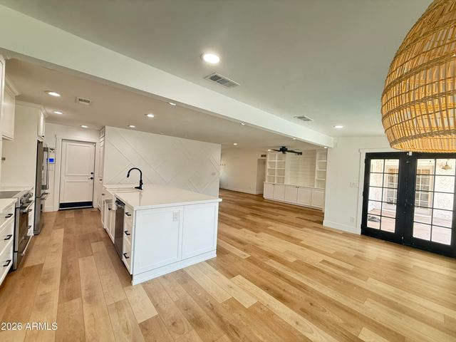 1363 W LOS LAGOS Vista, Mesa, AZ 85202