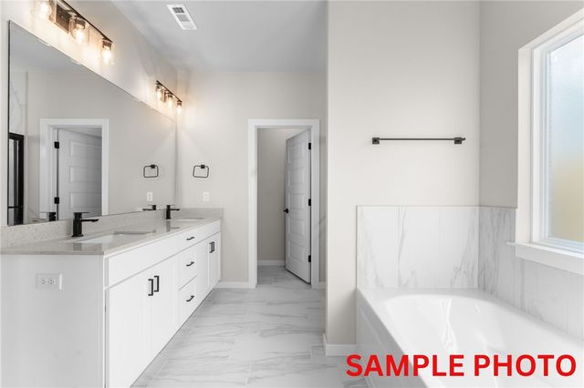6003 SW Messenger Avenue, Bentonville, AR 72713