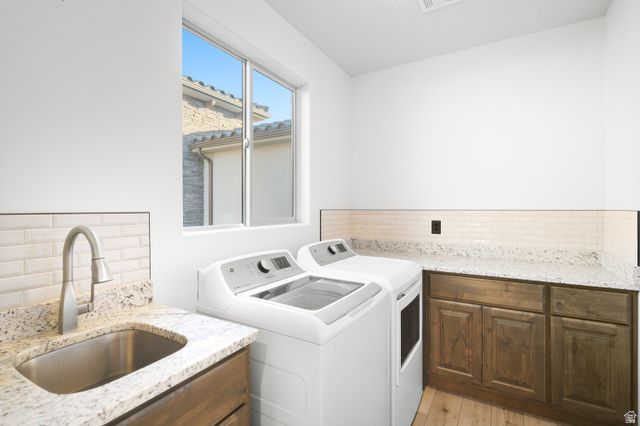 438 W CAMINO OSO, Washington, UT 84780