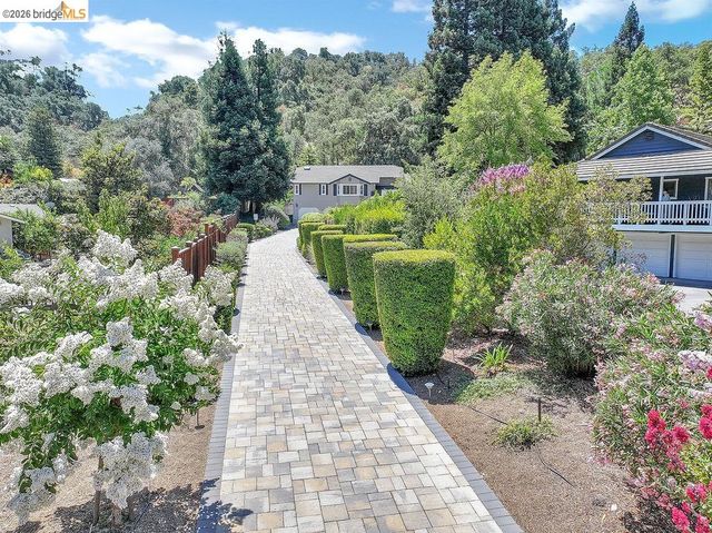 2090 Pebble Dr, Alamo, CA 94507