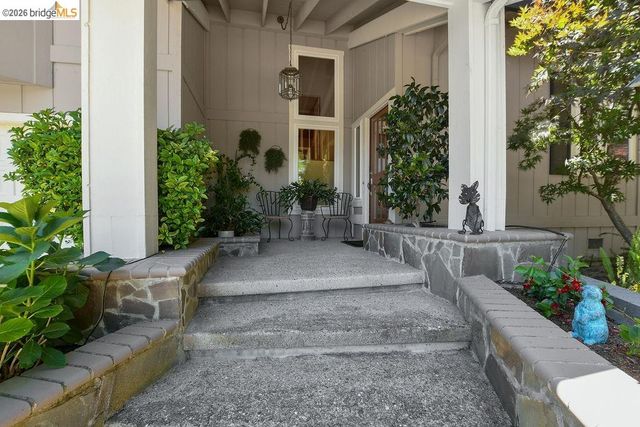 2090 Pebble Dr, Alamo, CA 94507
