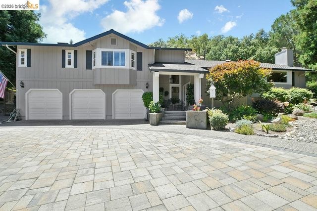 2090 Pebble Dr, Alamo, CA 94507
