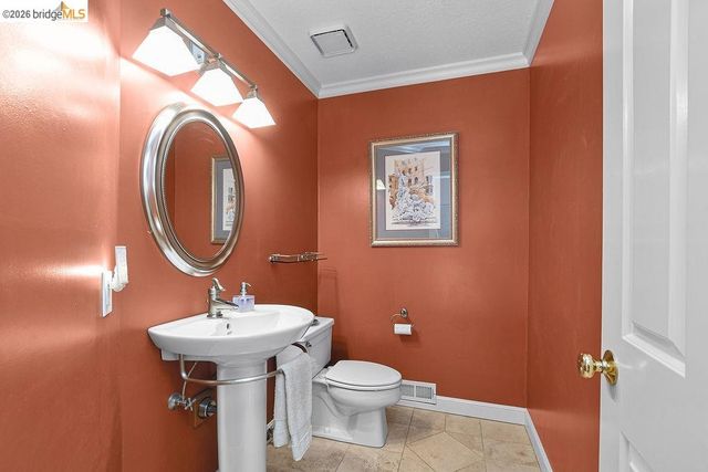 2090 Pebble Dr, Alamo, CA 94507