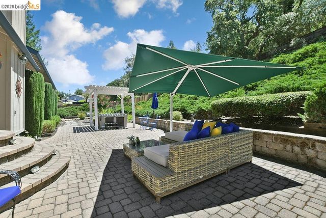 2090 Pebble Dr, Alamo, CA 94507