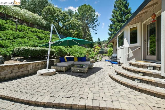 2090 Pebble Dr, Alamo, CA 94507