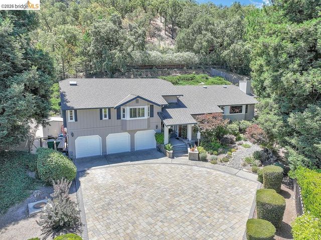 2090 Pebble Dr, Alamo, CA 94507