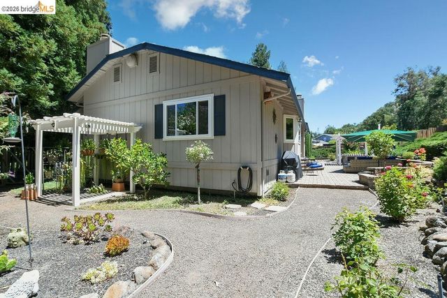 2090 Pebble Dr, Alamo, CA 94507