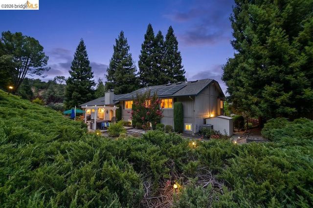 2090 Pebble Dr, Alamo, CA 94507