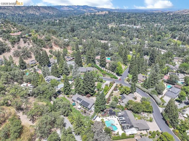 2090 Pebble Dr, Alamo, CA 94507