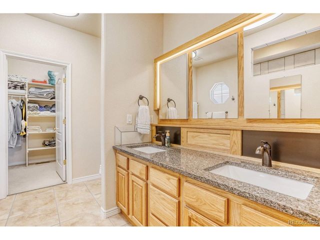 927 Champion Cir, Longmont, CO 80503