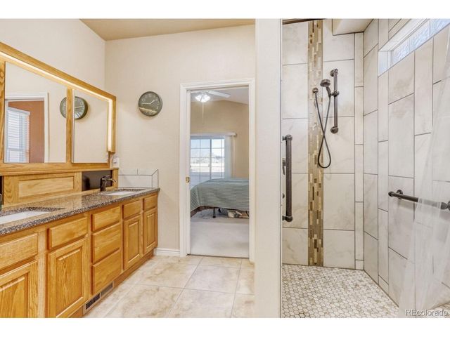 927 Champion Cir, Longmont, CO 80503