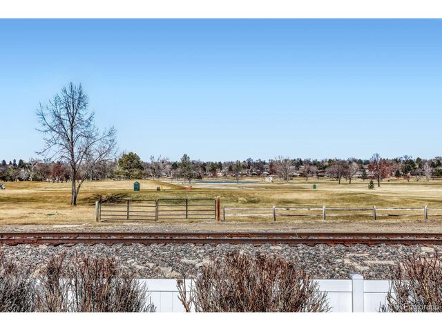 927 Champion Cir, Longmont, CO 80503