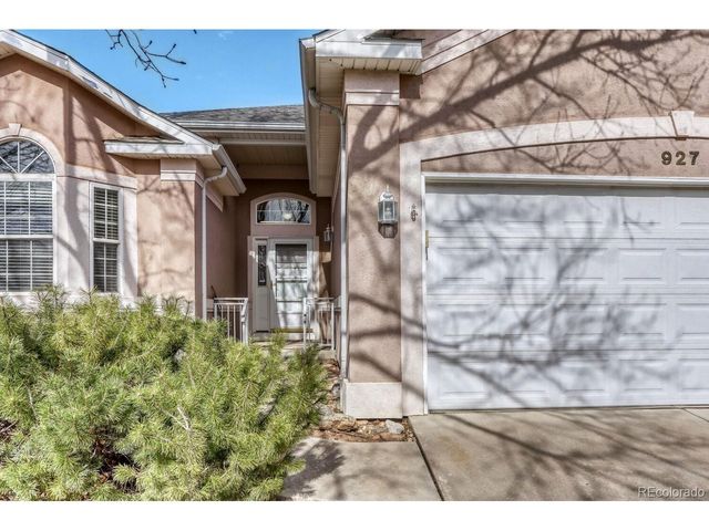 927 Champion Cir, Longmont, CO 80503