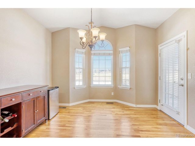 927 Champion Cir, Longmont, CO 80503