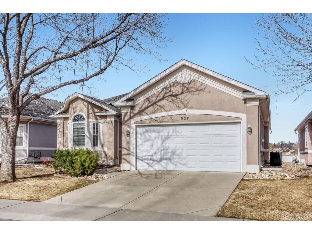 927 Champion Cir, Longmont, CO 80503