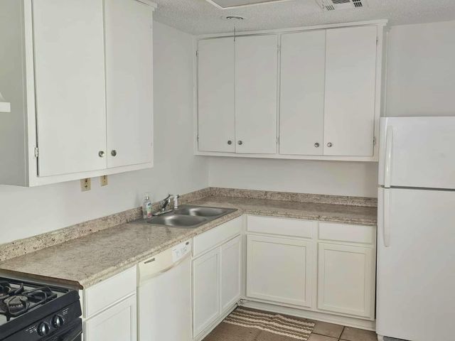 1002 Orange Street, La Marque, TX 77568