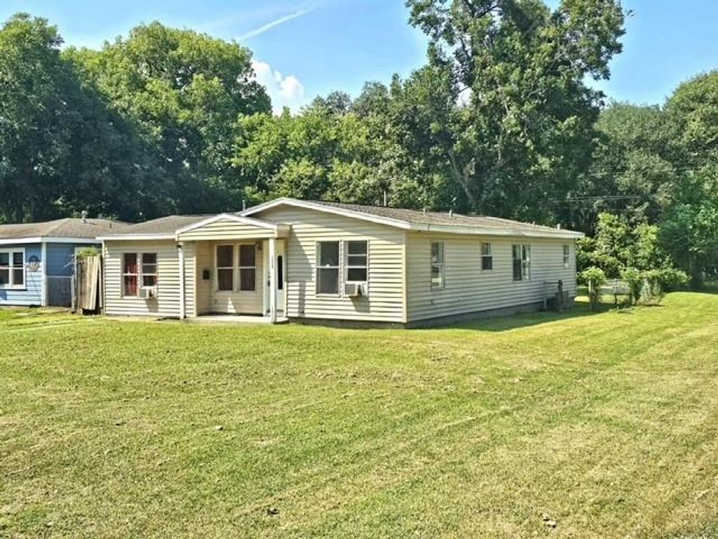 1002 Orange Street, La Marque, TX 77568