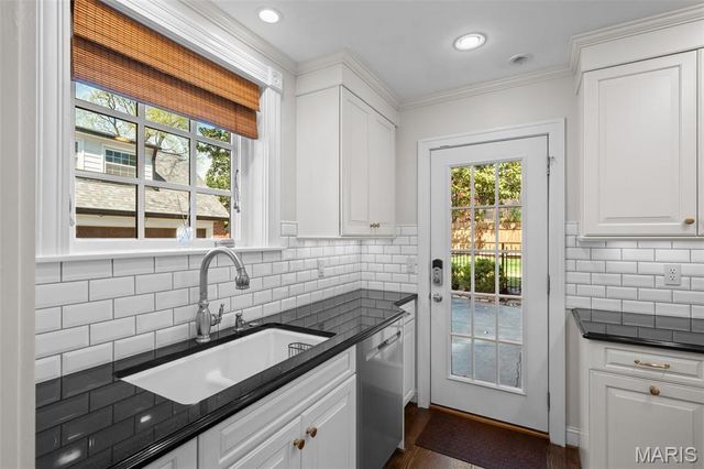 7447 York Drive, Clayton, MO 63105