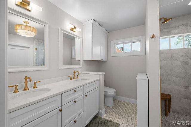 7447 York Drive, Clayton, MO 63105