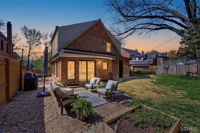 7447 York Drive, Clayton, MO 63105