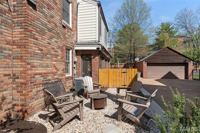 7447 York Drive, Clayton, MO 63105