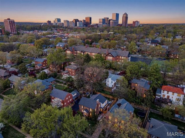 7447 York Drive, Clayton, MO 63105