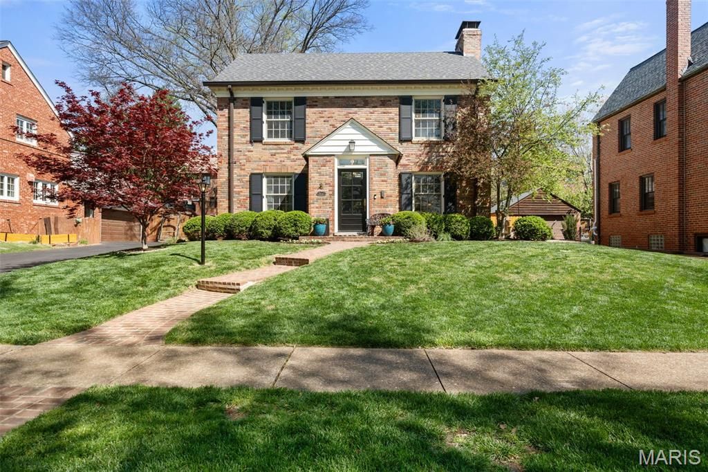 7447 York Drive, Clayton, MO 63105