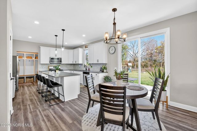 938 Wilkshire Drive, Waterville, OH 43566