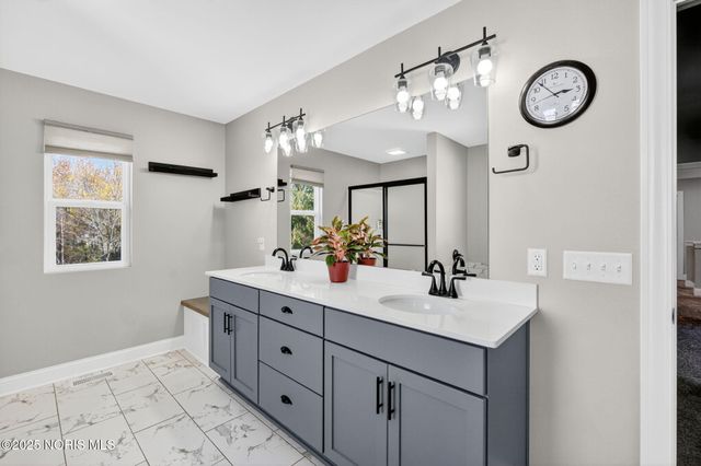 938 Wilkshire Drive, Waterville, OH 43566