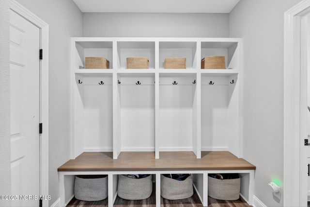 938 Wilkshire Drive, Waterville, OH 43566