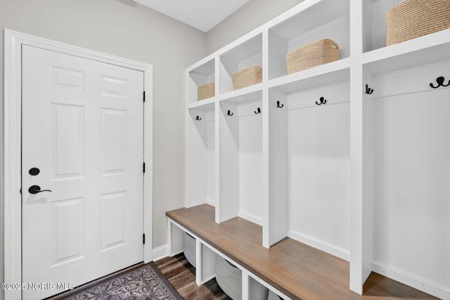 938 Wilkshire Drive, Waterville, OH 43566