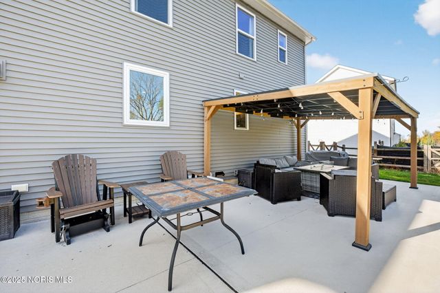 938 Wilkshire Drive, Waterville, OH 43566