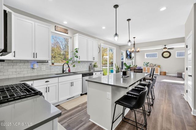 938 Wilkshire Drive, Waterville, OH 43566