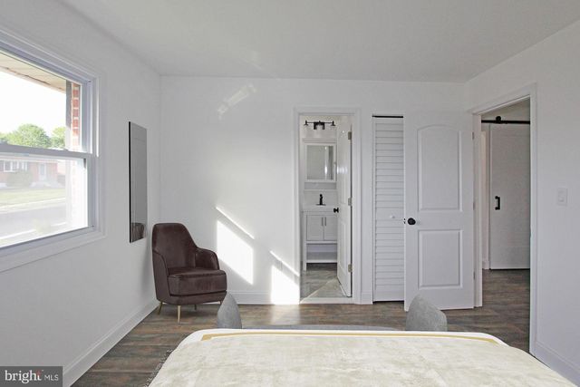 7 TIVERTON CIR, Newark, DE 19702
