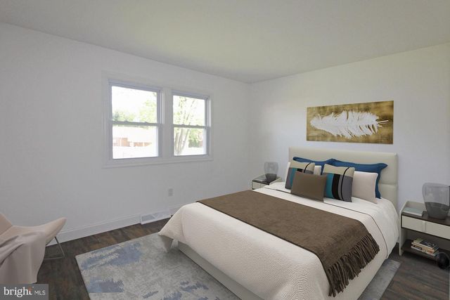 7 TIVERTON CIR, Newark, DE 19702