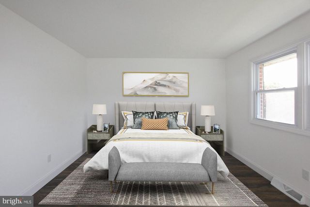 7 TIVERTON CIR, Newark, DE 19702