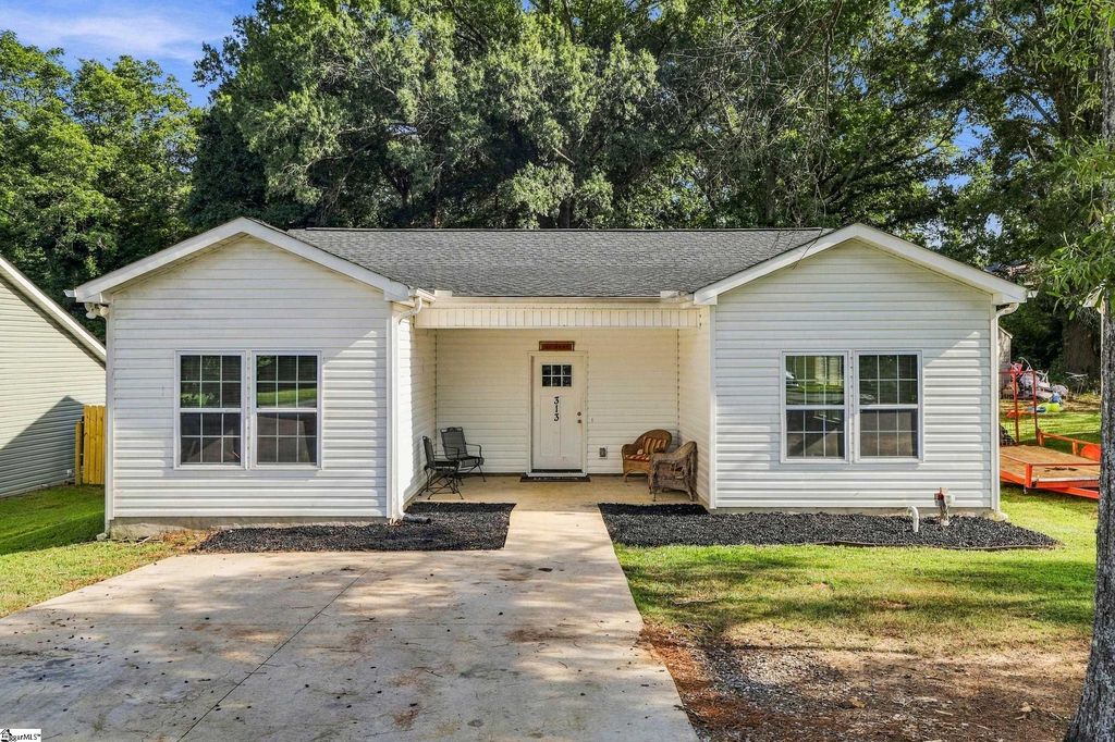 313 Saluda Street, Belton, SC 29627