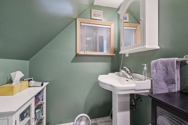 39-41 Kinsman St, Everett, MA 02149