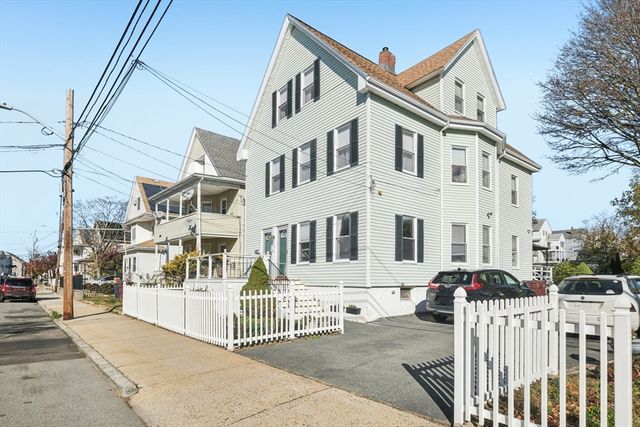 39-41 Kinsman St, Everett, MA 02149