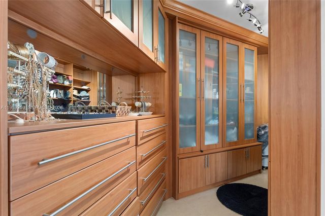 18911 Collins Ave 1405, Sunny Isles Beach, FL 33160