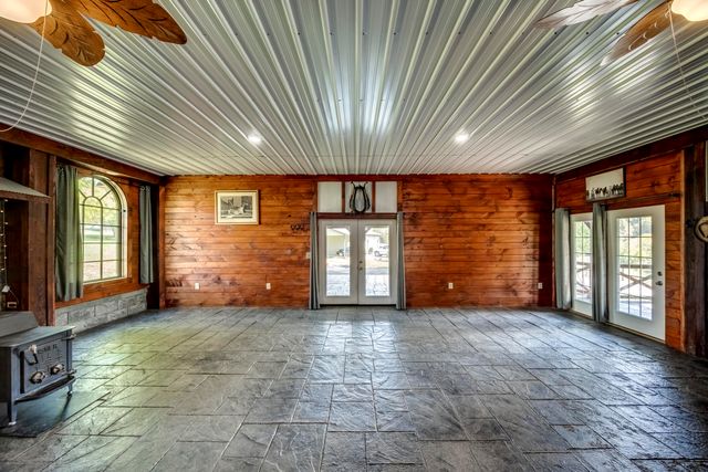 10900 US Hwy 127, Hustonville, KY 40437