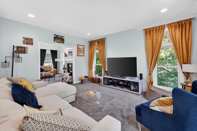 3098 Barrington Hills Court, Fitchburg, WI 53711