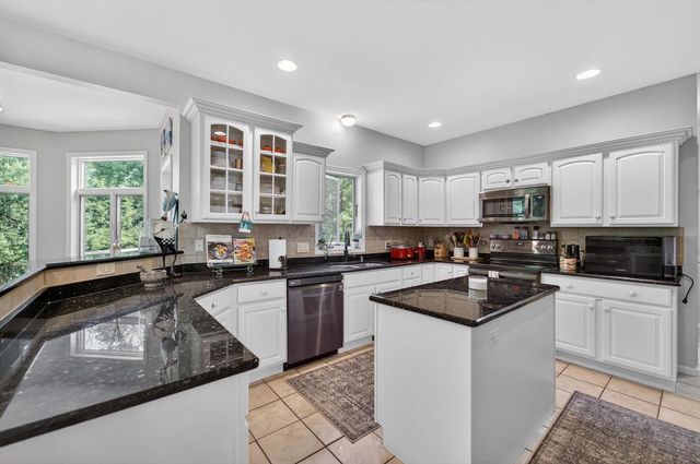 3098 Barrington Hills Court, Fitchburg, WI 53711