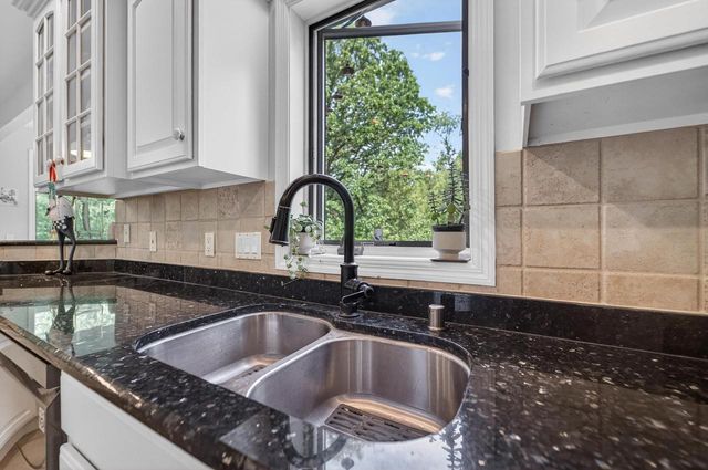 3098 Barrington Hills Court, Fitchburg, WI 53711