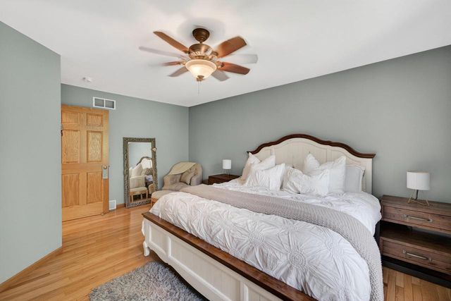 3098 Barrington Hills Court, Fitchburg, WI 53711
