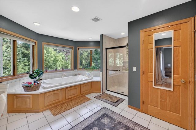 3098 Barrington Hills Court, Fitchburg, WI 53711