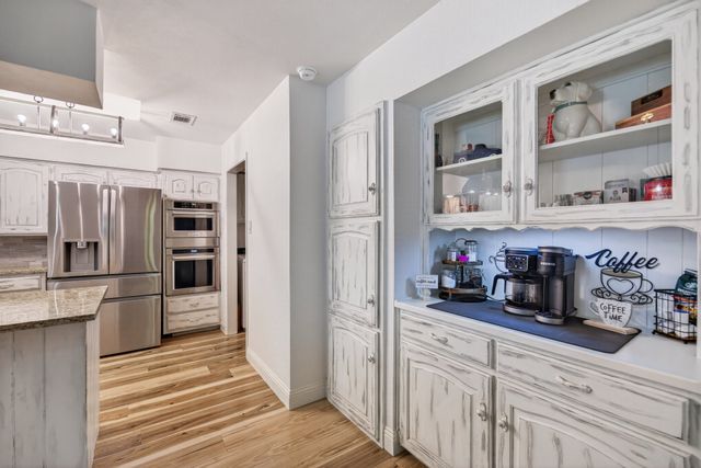 3225 Emerald Street, Bedford, TX 76021