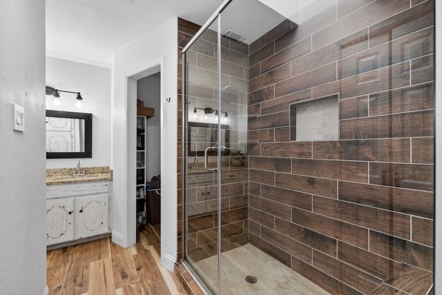 3225 Emerald Street, Bedford, TX 76021