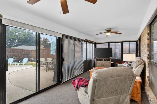 3225 Emerald Street, Bedford, TX 76021